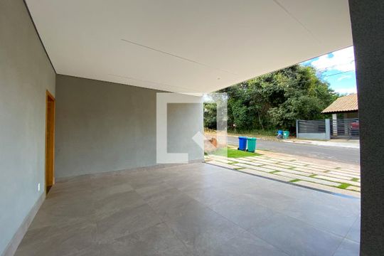 Garagem de casa de condomínio para alugar com 4 quartos, 408m² em Setor Habitacional Jardim Botânico (lago Sul), Brasília