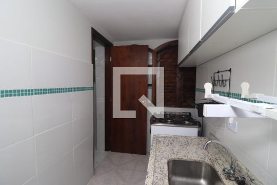 Cozinha de casa para alugar com 1 quarto, 48m² em Penha de França, São Paulo