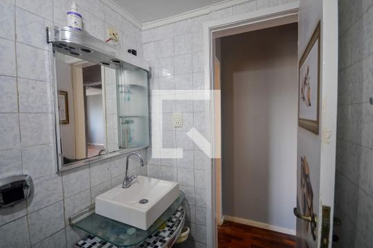 Banheiro de apartamento para alugar com 3 quartos, 69m² em Cidade Nova, Rio de Janeiro