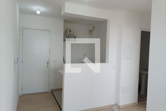 Sala de apartamento para alugar com 2 quartos, 37m² em Jardim Adutora, São Paulo