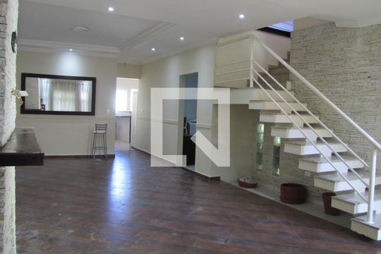 Casa à venda com 3 quartos, 272m² em Jardim Penha, São Paulo