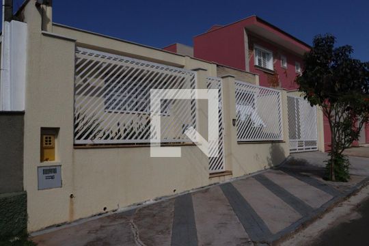 Fachada de casa para alugar com 3 quartos, 205m² em Jardim Nossa Senhora Auxiliadora, Campinas