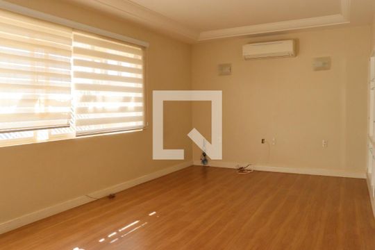 Casa para alugar com 3 quartos, 205m² em Jardim Nossa Senhora Auxiliadora, Campinas