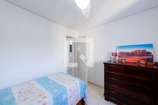 Quarto 1 de apartamento à venda com 2 quartos, 120m² em João Pinheiro, Belo Horizonte
