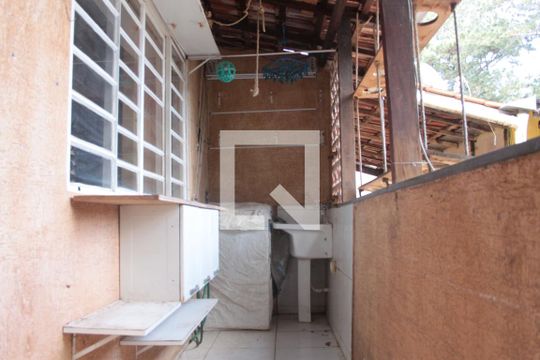 Área de Serviço de apartamento para alugar com 2 quartos, 60m² em Vila Janete (sousas), Campinas