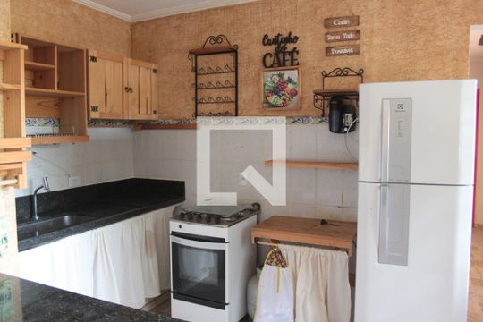 Cozinha de apartamento para alugar com 2 quartos, 60m² em Vila Janete (sousas), Campinas