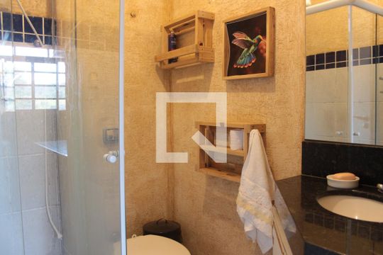 Banheiro de apartamento para alugar com 2 quartos, 60m² em Vila Janete (sousas), Campinas