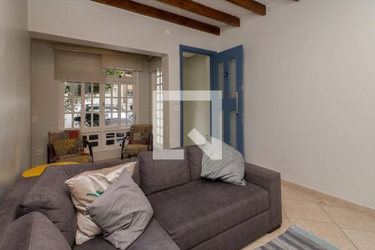 sala_3 de casa à venda com 3 quartos, 130m² em Liberdade, São Paulo