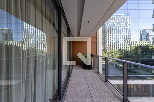 Varanda de kitnet/studio para alugar com 1 quarto, 65m² em Vila Olímpia, São Paulo