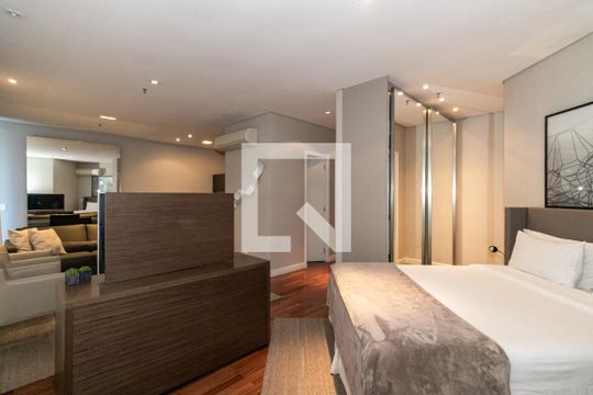 Quarto de kitnet/studio para alugar com 1 quarto, 65m² em Vila Olímpia, São Paulo