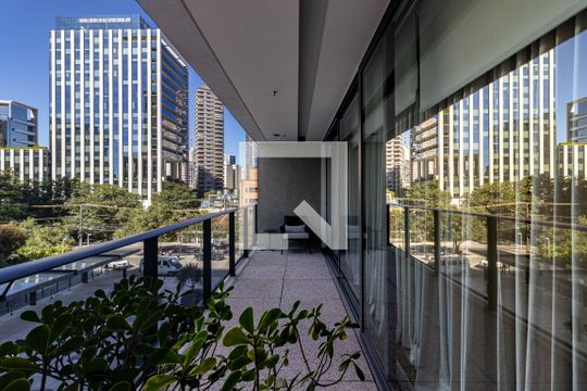 Varanda de kitnet/studio para alugar com 1 quarto, 65m² em Vila Olímpia, São Paulo