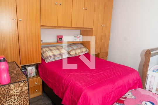 Quarto 1 de casa à venda com 2 quartos, 80m² em Vila Bancaria, São Paulo