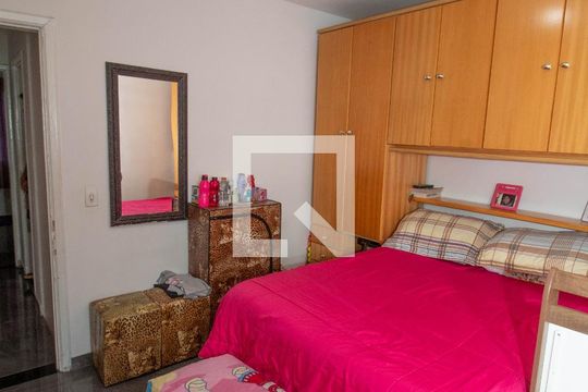 Quarto 1 de casa à venda com 2 quartos, 80m² em Vila Bancaria, São Paulo
