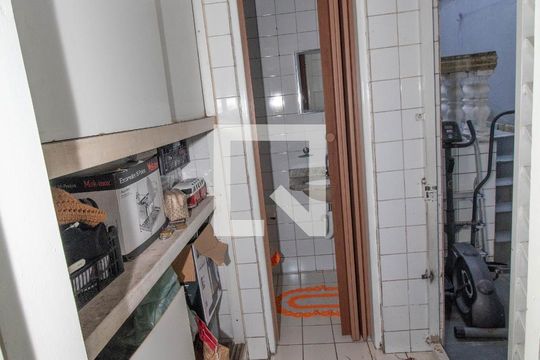 Acesso ao quintal de casa à venda com 2 quartos, 80m² em Vila Bancaria, São Paulo