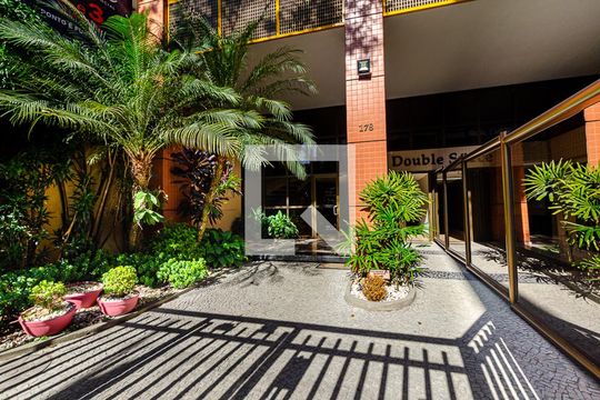 Fachada de apartamento para alugar com 2 quartos, 80m² em Icaraí, Niterói
