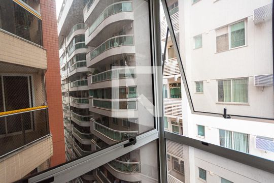 Vista do Quarto 1 de apartamento para alugar com 2 quartos, 80m² em Icaraí, Niterói