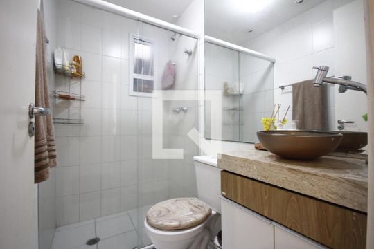 Banheiro de apartamento à venda com 3 quartos, 67m² em Cambuci, São Paulo