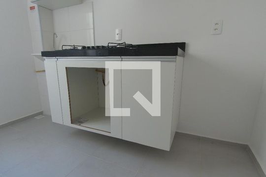 Cozinha de apartamento para alugar com 2 quartos, 38m² em Jardim City, Guarulhos
