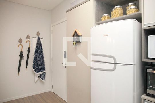 Cozinha de apartamento à venda com 1 quarto, 42m² em Independência, Porto Alegre