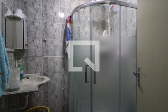 Banheiro comum de casa à venda com 3 quartos, 160m² em Parque Residencial Julia, São Paulo