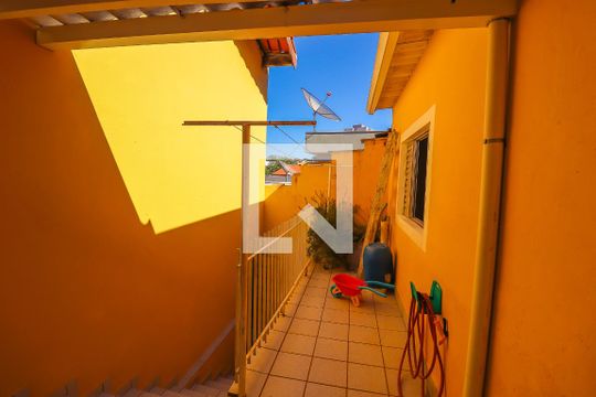 Quintal de casa à venda com 5 quartos, 229m² em Jardim do Lago, Jundiaí