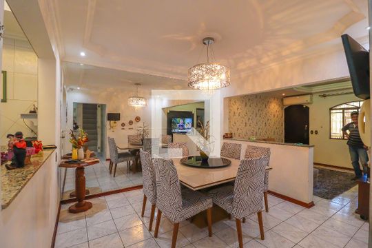 Sala de casa à venda com 5 quartos, 229m² em Jardim do Lago, Jundiaí