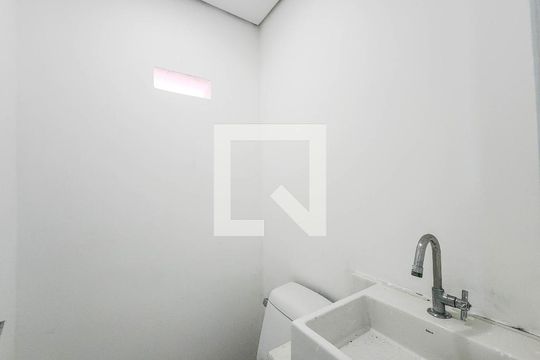 Banheiro de casa de condomínio para alugar com 5 quartos, 320m² em Jardim Tres Marias, Guarujá