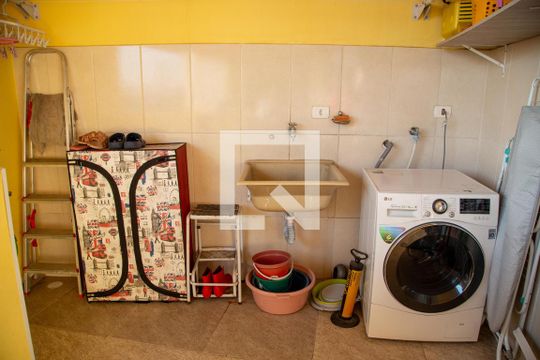 Casa para alugar com 3 quartos, 130m² em Novo Osasco, Osasco