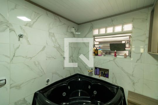 Banheiro da Suíte de casa à venda com 4 quartos, 300m² em Conjunto Habitacional Padre Jose de Anchieta, São Paulo