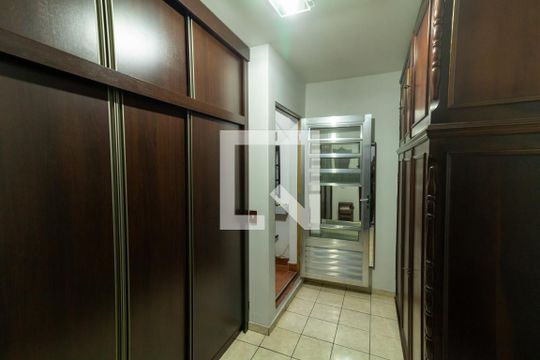 Quarto 1 de casa à venda com 4 quartos, 300m² em Conjunto Habitacional Padre Jose de Anchieta, São Paulo