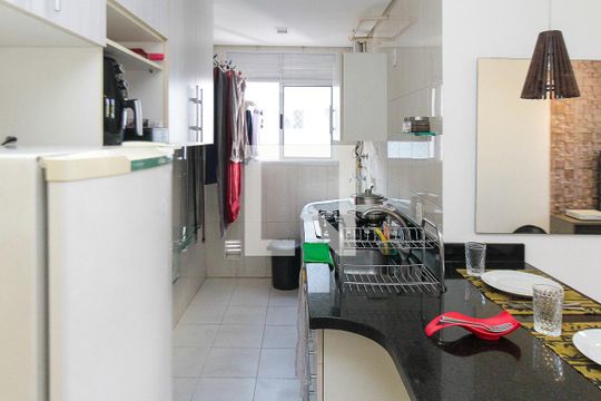 Cozinha de apartamento à venda com 2 quartos, 45m² em Vila Alpina, São Paulo
