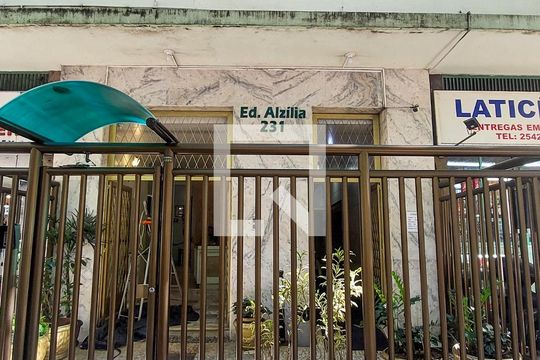 Fachada do Prédio de apartamento para alugar com 1 quarto, 35m² em Copacabana, Rio de Janeiro