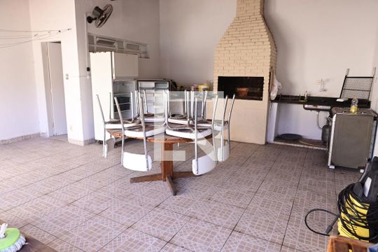 Churrasqueira de casa para alugar com 4 quartos, 150m² em Maracanã, Praia Grande