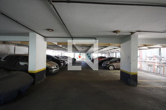 Garagem de apartamento para alugar com 1 quarto, 56m² em Sé, São Paulo