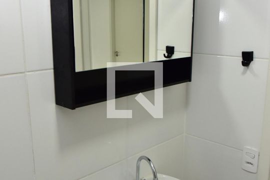 Banheiro de apartamento para alugar com 2 quartos, 34m² em Socorro, São Paulo