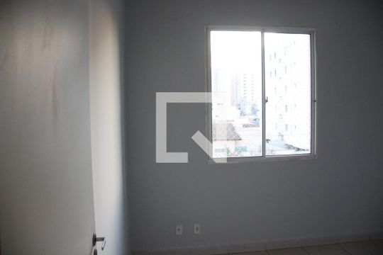 Quarto 2 de apartamento para alugar com 2 quartos, 48m² em Novo Mundo, Uberlândia