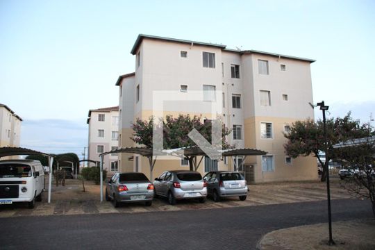 Fachada do bloco de apartamento para alugar com 2 quartos, 48m² em Novo Mundo, Uberlândia