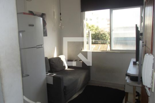 Sala de kitnet/studio à venda com 1 quarto, 30m² em Riachuelo, Rio de Janeiro