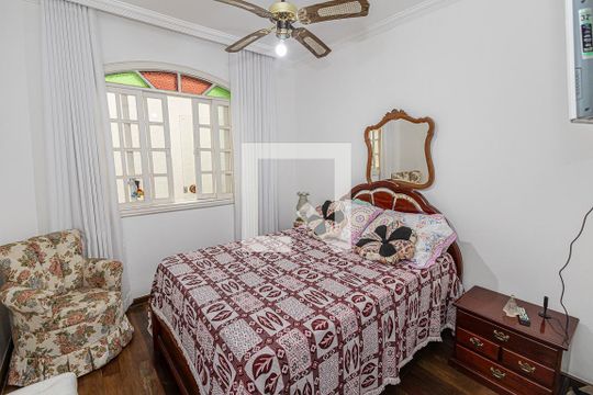 Quarto 2 de casa à venda com 4 quartos, 591m² em Santa Amélia, Belo Horizonte