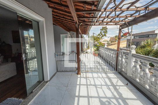 Varanda de casa à venda com 4 quartos, 591m² em Santa Amélia, Belo Horizonte