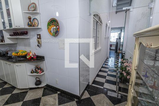Cozinha de casa à venda com 4 quartos, 591m² em Santa Amélia, Belo Horizonte