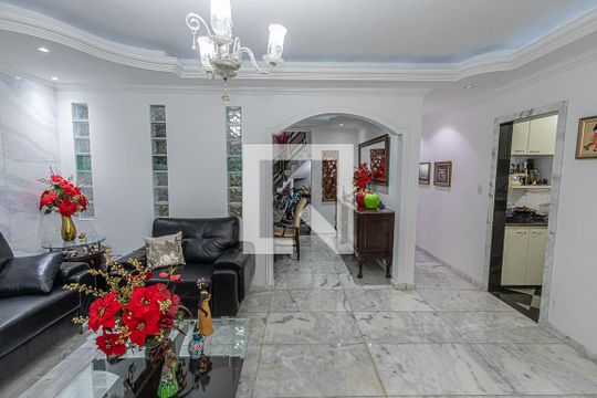 Sala de casa à venda com 4 quartos, 591m² em Santa Amélia, Belo Horizonte