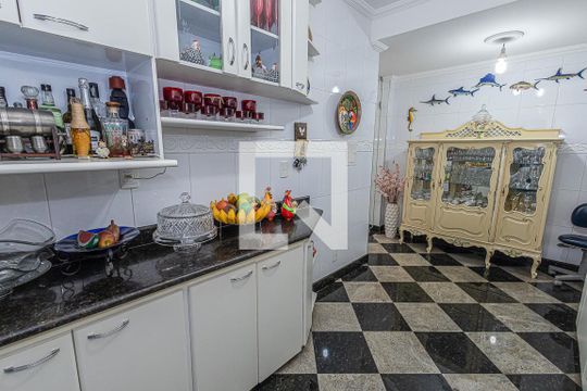 Cozinha de casa à venda com 4 quartos, 591m² em Santa Amélia, Belo Horizonte