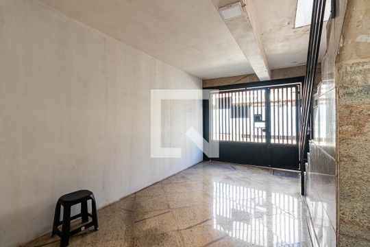 Garagem de casa à venda com 4 quartos, 150m² em Vila Carrao, São Paulo