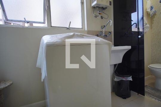 Área de serviço de apartamento para alugar com 2 quartos, 64m² em Boa Vista, Porto Alegre