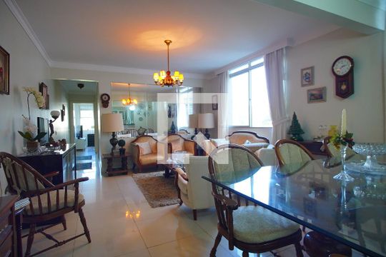 Apartamento para alugar com 2 quartos, 64m² em Boa Vista, Porto Alegre