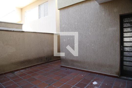 Quintal-Área de Serviço de casa para alugar com 2 quartos, 155m² em Vila Mirante, São Paulo