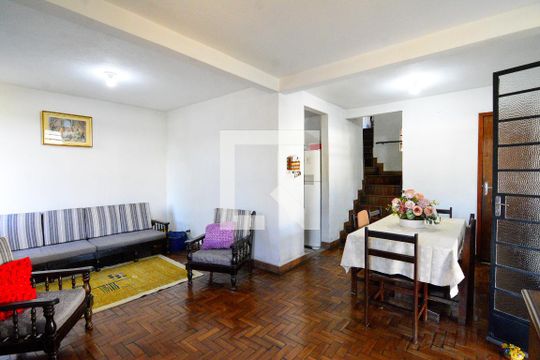 Sala de casa à venda com 6 quartos, 402m² em Átila de Paiva, Belo Horizonte