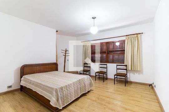 Suíte 1 de casa à venda com 3 quartos, 433m² em Jardim Santa Helena, São Paulo