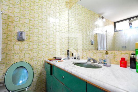 Banheiro do Quarto 1 de apartamento à venda com 3 quartos, 119m² em Santa Lúcia, Belo Horizonte